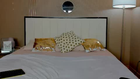 Snapshot of mailymilf chatting on February 22, 4:09 pm Sofi online show from February 22, 4:09 pm