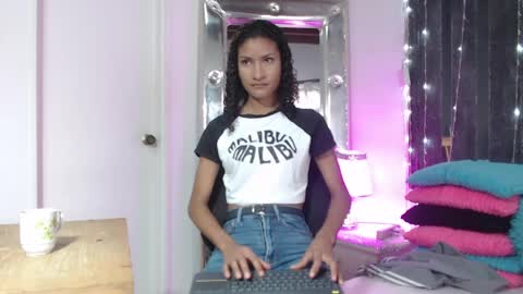 mailyn_gold online show from April 2, 12:03 pm