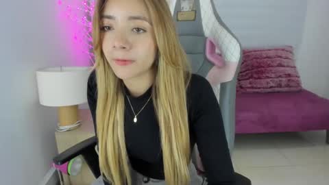 Majo online show from February 10, 10:19 pm