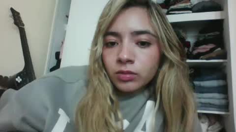 majo_gomezz online show from November 2, 12:02 am