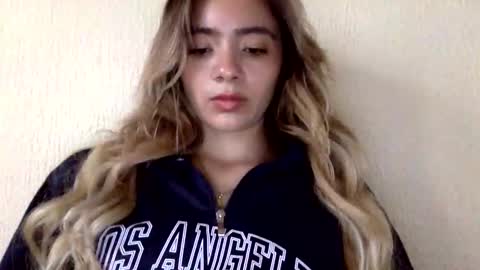 majo_gomezz online show from March 29, 9:37 pm