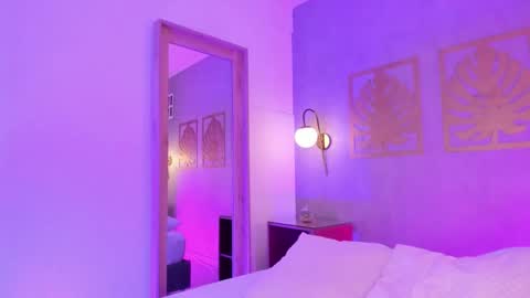 MAJO ROSE  online show from December 3, 7:12 pm