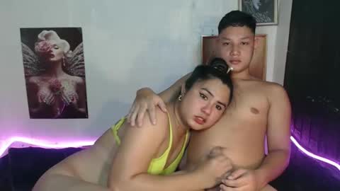 Snapshot of makehugecock chatting on October 5, 4:44 am makehugecock online show from October 5, 4:44 am