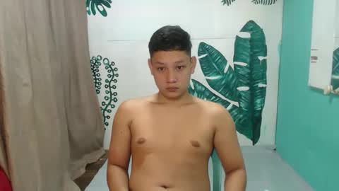 Snapshot of makehugecock chatting on October 12, 2:10 am makehugecock online show from October 12, 2:10 am