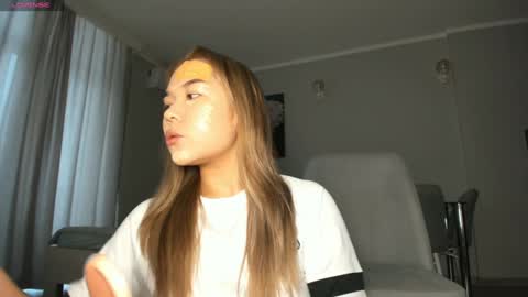 Snapshot of makota_ray chatting on January 24, 9:28 am Mati online show from January 24, 9:28 am