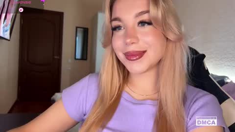 Snapshot of maksisisia chatting on November 24, 1:11 pm maksisisia online show from November 24, 1:11 pm