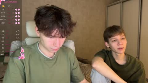 Snapshot of malcolm_yang chatting on December 13, 5:21 pm Tom and Mark 3 online show from December 13, 5:21 pm