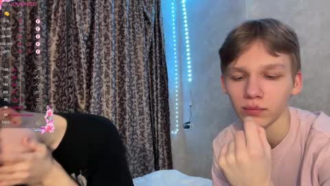 Snapshot of malcolm_yang chatting on December 23, 6:58 pm Tom and Mark 3 online show from December 23, 6:58 pm