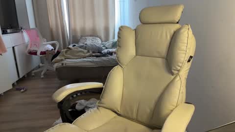 Snapshot of malcolm_yang chatting on October 2, 10:55 am Tom and Mark 3 online show from October 2, 10:55 am