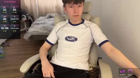 Snapshot of malcolm_yang chatting on October 3, 12:02 pm Tom and Mark 3 online show from October 3, 12:02 pm