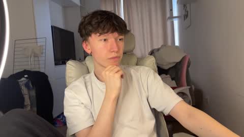 Snapshot of malcolm_yang chatting on October 23, 9:19 am Tom and Mark 3 online show from October 23, 9:19 am