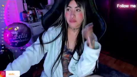 Snapshot of malefic_soul chatting on November 6, 5:41 am MALEFIC online show from November 6, 5:41 am