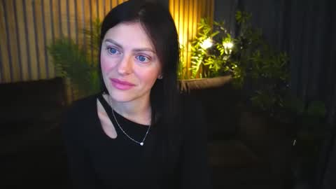 maleficentcrown online show from November 3, 8:26 am