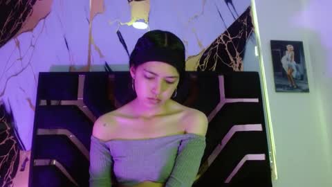 malejacs01 online show from October 10, 11:42 am