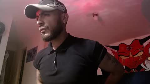 Snapshot of malek_xarx chatting on March 4, 3:01 am malek_xarx online show from March 4, 3:01 am