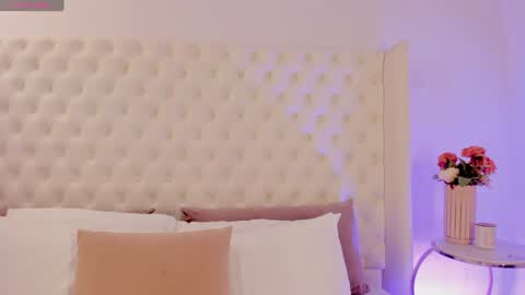 Snapshot of malena_angel_ chatting on February 7, 9:15 pm Malena Angel online show from February 7, 9:15 pm