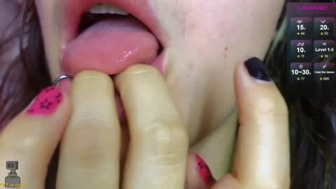 Snapshot of malicia_witch_ chatting on January 16, 2:30 am Mar Alicia Rosie v A L I C I A W I T C - Meg Cherie online show from January 16, 2:30 am