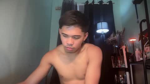 Snapshot of malikgray chatting on October 23, 8:35 am Malik online show from October 23, 8:35 am