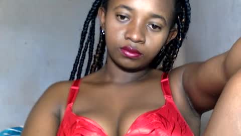 Snapshot of malinah01 chatting on December 12, 11:18 am malinah01 online show from December 12, 11:18 am