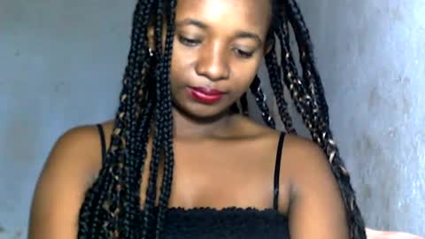 Snapshot of malinah01 chatting on December 14, 1:59 pm malinah01 online show from December 14, 1:59 pm