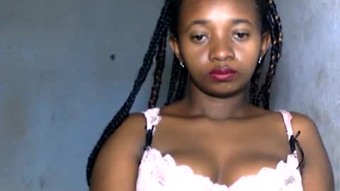Snapshot of malinah01 chatting on December 20, 2:27 pm malinah01 online show from December 20, 2:27 pm