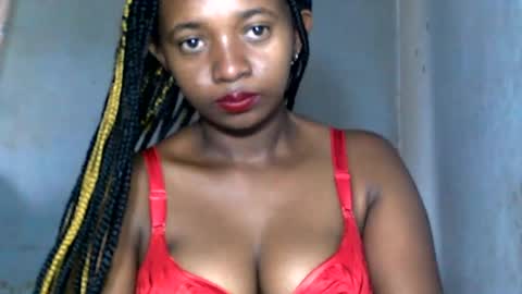 Snapshot of malinah01 chatting on January 4, 4:23 am malinah01 online show from January 4, 4:23 am