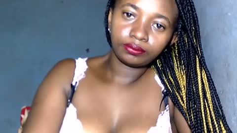 Snapshot of malinah01 chatting on January 7, 5:31 pm malinah01 online show from January 7, 5:31 pm