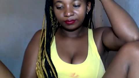 Snapshot of malinah01 chatting on January 12, 9:30 am malinah01 online show from January 12, 9:30 am