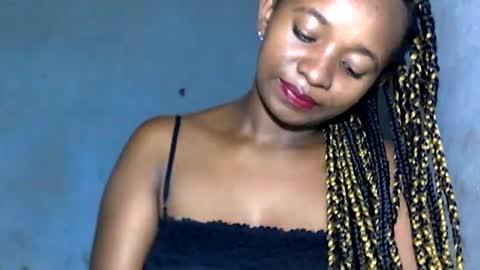 Snapshot of malinah01 chatting on January 18, 7:04 pm malinah01 online show from January 18, 7:04 pm