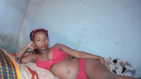 Snapshot of malinah01 chatting on September 16, 9:32 am malinah01 online show from September 16, 9:32 am
