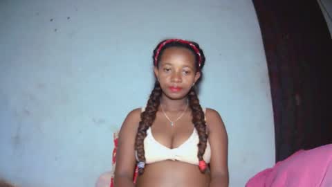 Snapshot of malinah01 chatting on September 29, 4:17 am malinah01 online show from September 29, 4:17 am