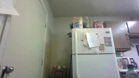 Snapshot of malinda702 chatting on December 28, 12:15 am malinda702 online show from December 28, 12:15 am