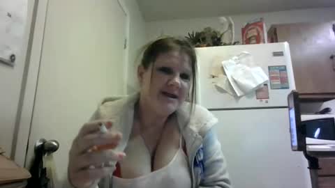 Snapshot of malinda702 chatting on February 11, 6:33 pm malinda702 online show from February 11, 6:33 pm
