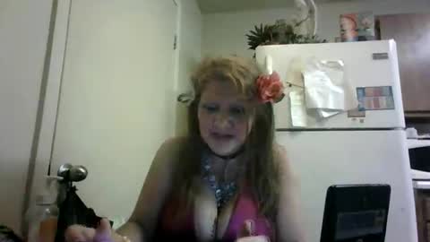 Snapshot of malinda702 chatting on November 15, 2:09 am malinda702 online show from November 15, 2:09 am