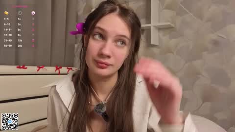 Evelyn online show from March 2, 5:08 am