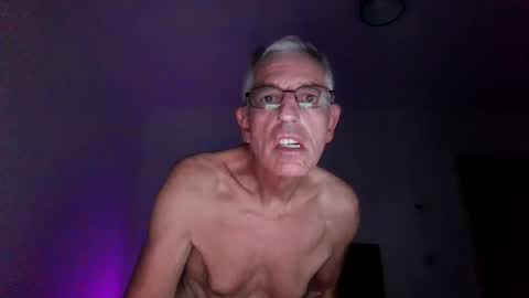 Snapshot of malkie55 chatting on October 11, 8:07 pm malkie55 online show from October 11, 8:07 pm