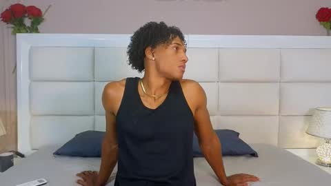 Snapshot of malkongarcia chatting on December 13, 8:47 pm malkongarcia online show from December 13, 8:47 pm