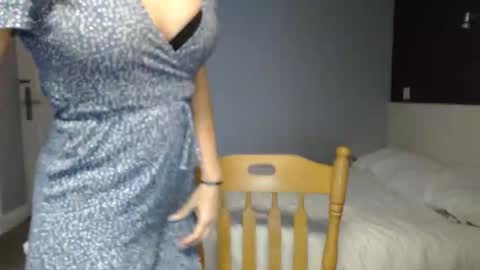Snapshot of mallinia chatting on February 2, 1:41 pm mallinia online show from February 2, 1:41 pm