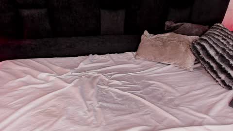 Snapshot of mallory_dietlinde chatting on February 6, 8:29 am mallory_dietlinde online show from February 6, 8:29 am