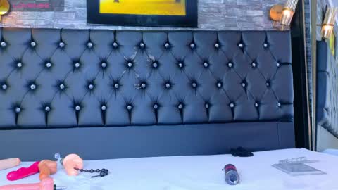 malory_cortez1 online show from April 22, 3:42 am