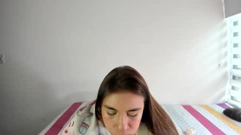 Snapshot of malucam_06 chatting on November 25, 8:09 pm instagram nueela online show from November 25, 8:09 pm