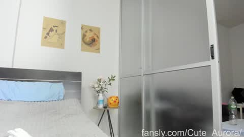 Snapshot of malvina_doll chatting on December 23, 8:44 am malvina_doll online show from December 23, 8:44 am