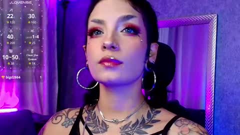 Snapshot of mamushka_ chatting on September 19, 10:54 pm   online show from September 19, 10:54 pm