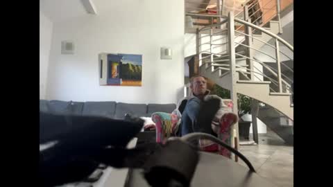 Snapshot of man38110 chatting on February 2, 4:32 pm man38110 online show from February 2, 4:32 pm