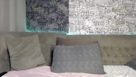 Mandy  online show from January 12, 1:27 pm