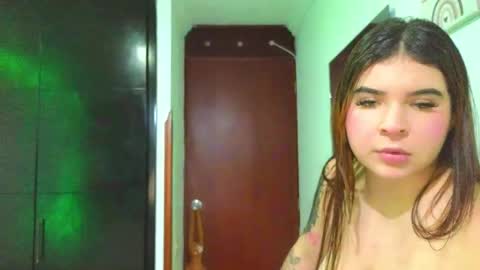 Snapshot of mandy_renzon1_ chatting on March 11, 4:18 pm M A N D Y online show from March 11, 4:18 pm