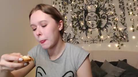 Mandy online show from November 14, 3:22 pm