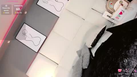 manellyksparklee online show from September 13, 2:06 pm