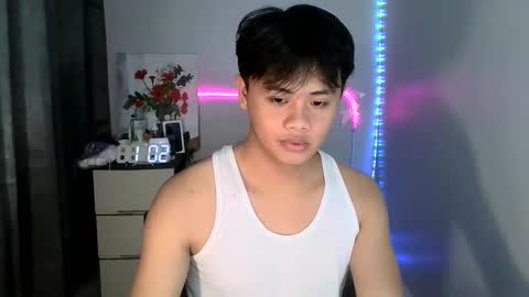 Snapshot of manhattan_men18 chatting on March 9, 10:19 pm JM18 online show from March 9, 10:19 pm