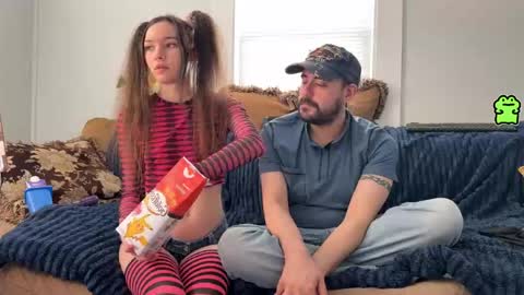 manicpixiedreamfrog online show from April 18, 6:01 pm